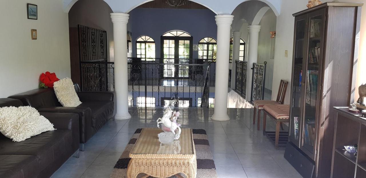 Little Savoy Guest House New Рънауей Бей Екстериор снимка