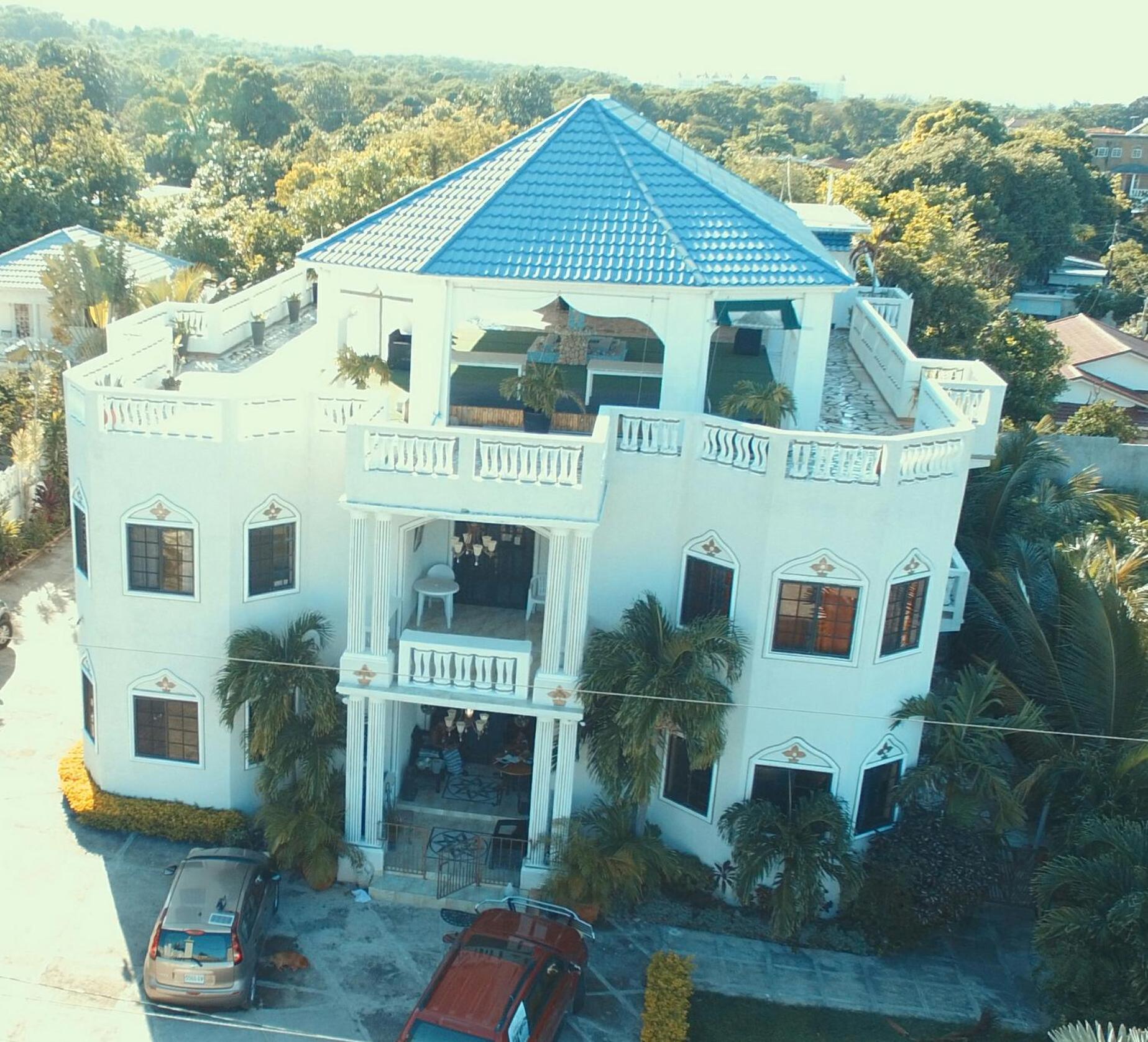 Little Savoy Guest House New Рънауей Бей Екстериор снимка