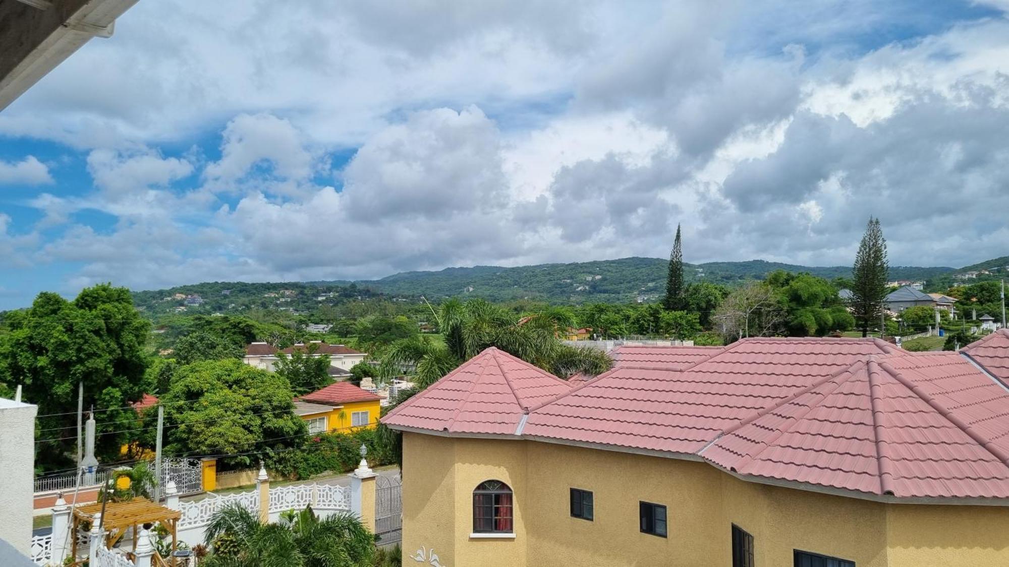 Little Savoy Guest House New Рънауей Бей Екстериор снимка